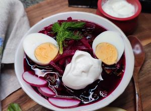 Foto principal de Borsch frío. Sopa fría de remolacha - Svekolnik