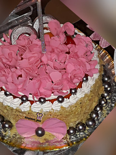 عکسی از دستور کیک { شیفون } تولد خاتون پز 🙈