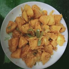 A picture of Fried idli.
