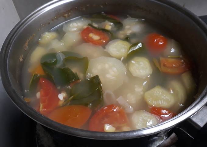 Sayur asem daun melinjo