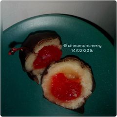 A picture of Candied Cherries with Chocolate.