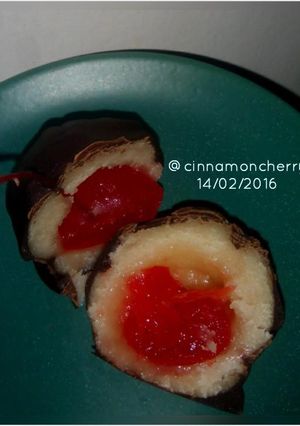A picture of Candied Cherries with Chocolate.
