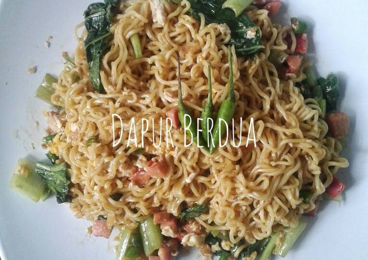 Cara Gampang Menyiapkan Indomie Tek Tek yang Bikin Ngiler