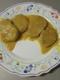 Una foto de Solomillo al curry con pera y manzana