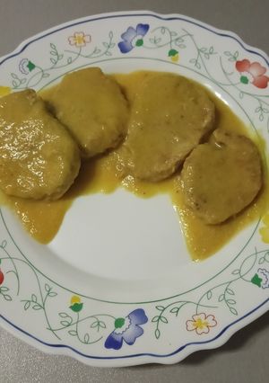 Una foto de Solomillo al curry con pera y manzana