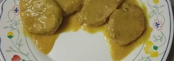 Solomillo al curry con pera y manzana