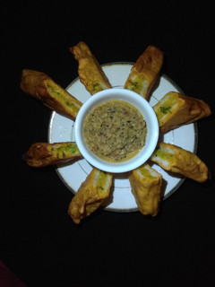 ब्रेड पकोड़ा (Bread Pakoda recipe in Hindi) रेसिपी मुख्य फोटो