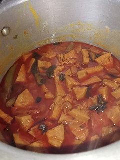 பலாக்காய் கிரேவி(raw jackfruit gravy recipe in tamil) செய்முறை முக்கிய புகைப்படம்