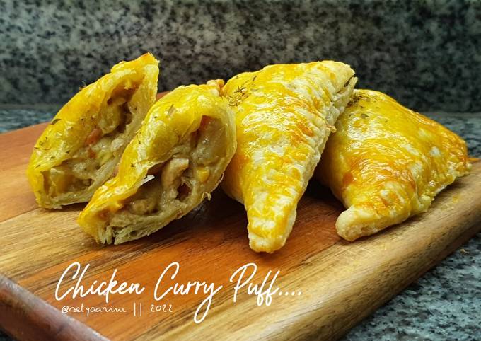 Chicken Curry Puff