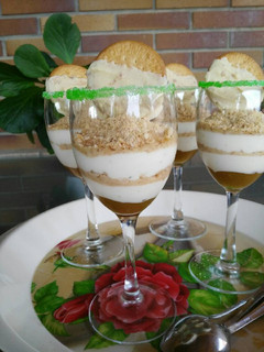 Una foto de Mousse serradura tropical