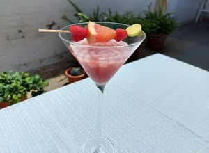 Foto principal de Cóctel Cosmopolitan🍸🍓