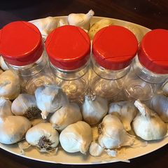 A picture of California Farm Made Granulated Garlic.