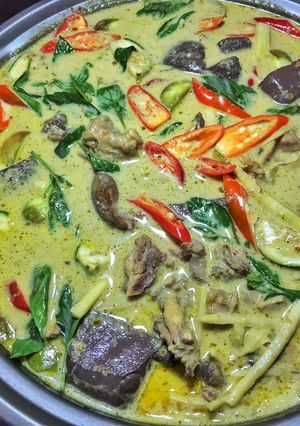 รูปของ แกงเขียวหวานไก่หน่อไม้สด