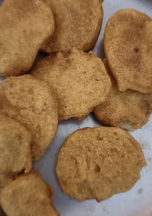 A picture of Aloo ke pakode.