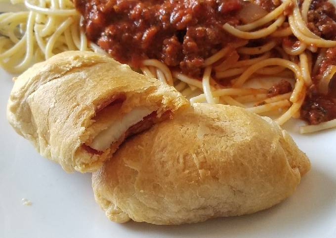 How to Make Homemade Cheese &amp; Pepperoni Roll Ups