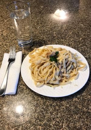 A picture of Fettuccine chicken Alfredo.