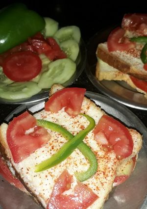मलाई वेजिटेबल ओपन  सैंडविच (Malai vegetable open sandwich recipe in hindi) रेसिपी मुख्य फोटो