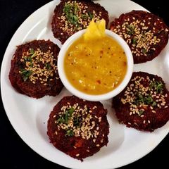 A picture of Paneer stuffed beetroot Ratalu kabab.