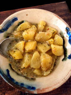 Una foto de Patatas con majado de almendras {receta vegana}