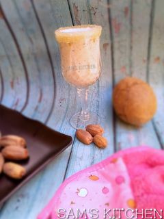 Date and coconut smoothie ainihin hoton girkin