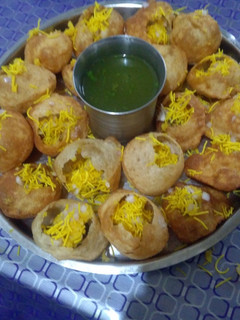 પાણીપુરી(pani puri in Gujarati) રેસીપી મુખ્ય ફોટો
