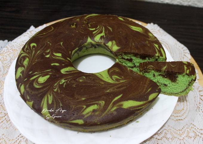 Bolu Marmer Putih Telur Pandan Coklat