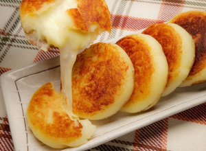 A picture of Potato Cheese Pancake.