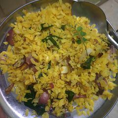 A picture of Kandha poha.