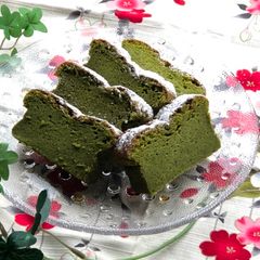 A picture of White Chocolate and Matcha Soft Cake.
