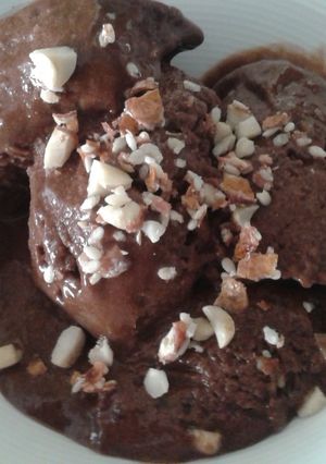 Una foto de Helado artesanal de chocolate y banana