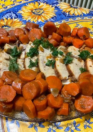 Une photo de Rôti de porc au miel et carottes confites