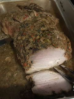 Una foto de Pernil navideño