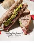 #108 Sandwich con frittata di zucchine e bresaola