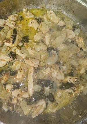 A picture of Lemony Chicken Pasta.
