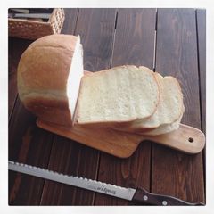 A picture of Japanese White Bread 'SHOKUPAN' with Bread Machine.