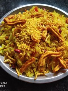 चटपटे पोहे (Chatpate pohe recipe in hindi) रेसिपी मुख्य फोटो