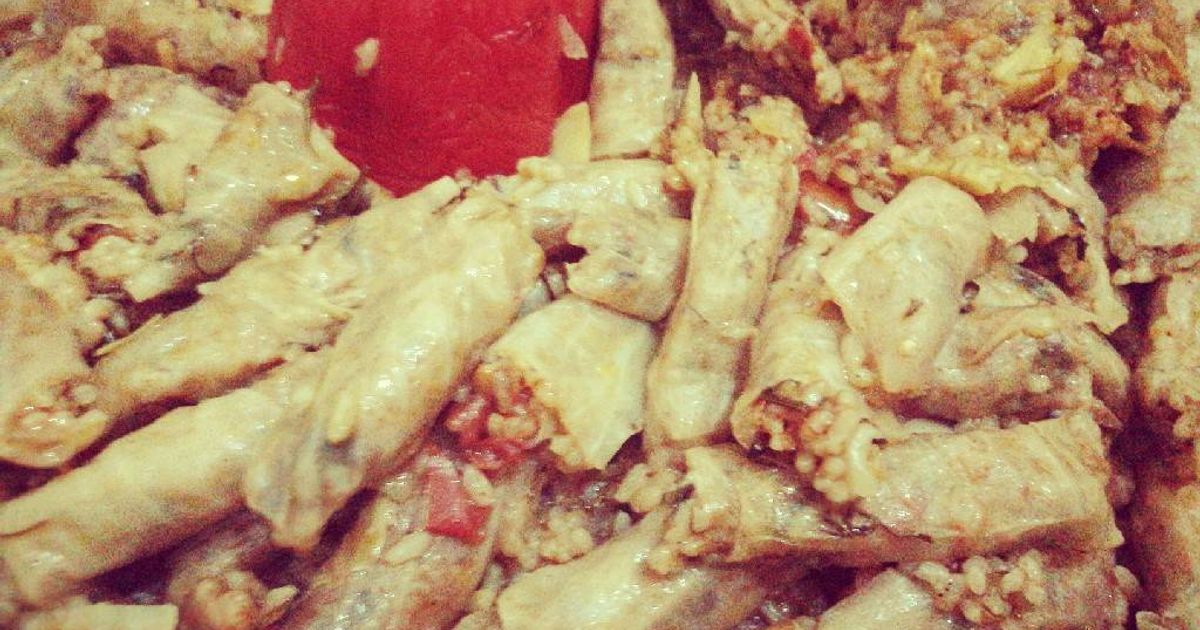 Ona va ogil yotoqda jinsiy aloqa Rus qiz kochada bir yigitni silkitadi.