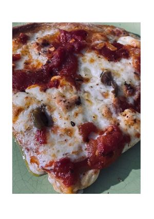 Una foto de Pizzas caseras / mozzarella/fugazzeta rellena