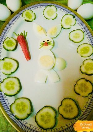 A picture of Easter Bunny Deviled Egg.