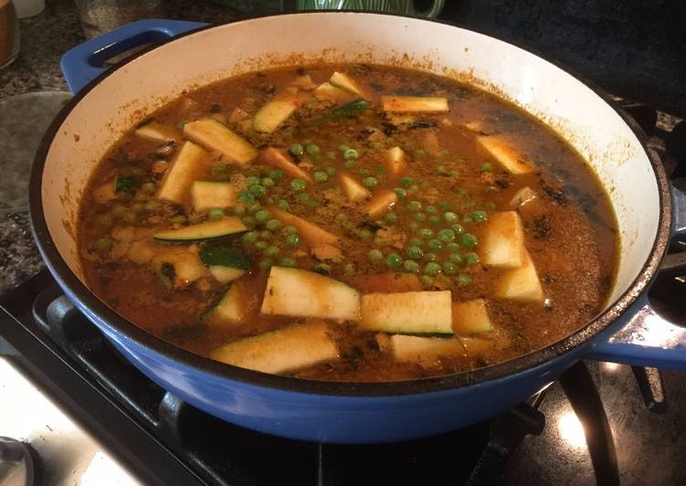 Tariwale Aloo and Mattar with Zucchini