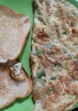 ऑमलेट(Omelette recipe in hindi) रेसिपी मुख्य फोटो