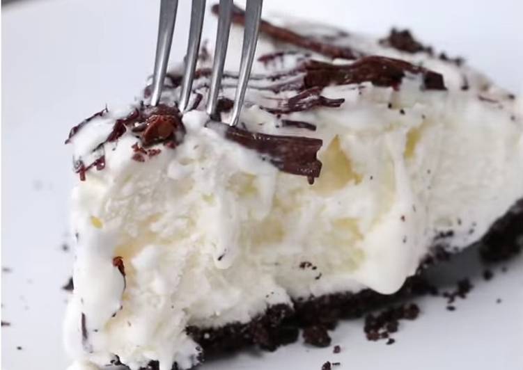 Recipe of Homemade Cookies and ice cream pie