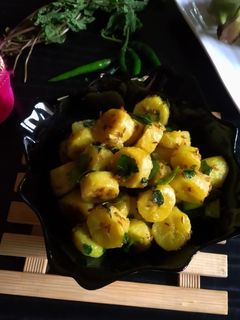 કાચા કેળાં નું શાક (Raw Banana subji recipe in gujarati) રેસીપી મુખ્ય ફોટો