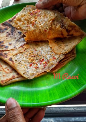 पॅकेट चीज स्लाईस पराठा रेसिपी चे मुख्य फोटो 