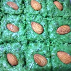 A picture of Green Chana burfi.