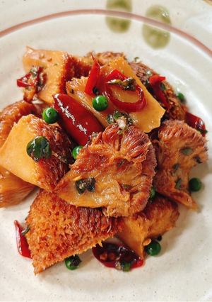 Hình của món Nấm hầu thủ kho tiêu xanh.
