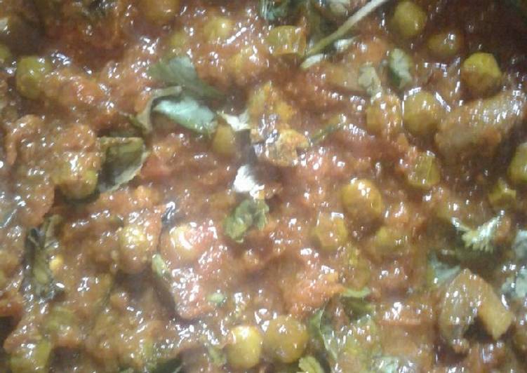 Recipe of Ultimate Aloo matar with tomato gravy sabji