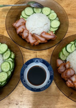 Hình của món Cơm xá xíu.