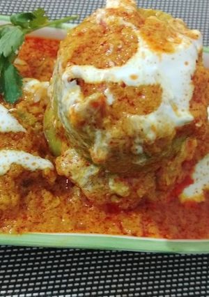 A picture of Stuffed bottle gourd ghiya.