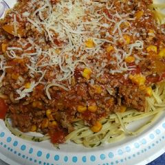 A picture of 2 Glugs of RWV in a Sauce over Linguine.